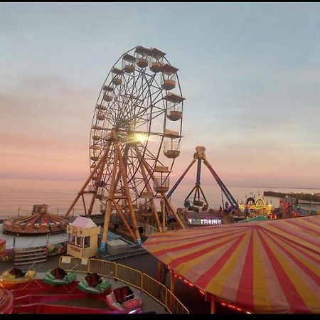 Sea View Lavish Apartment Sky Tv Whirlpool Bath Huge Balcony Newly Refurbished Bridlington Buitenkant foto